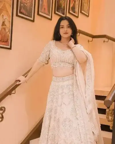 Escort Bari Sadri